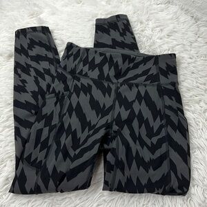 Lululemon Invigorate High-Rise Tight 25" Voltage Graphite Grey Black